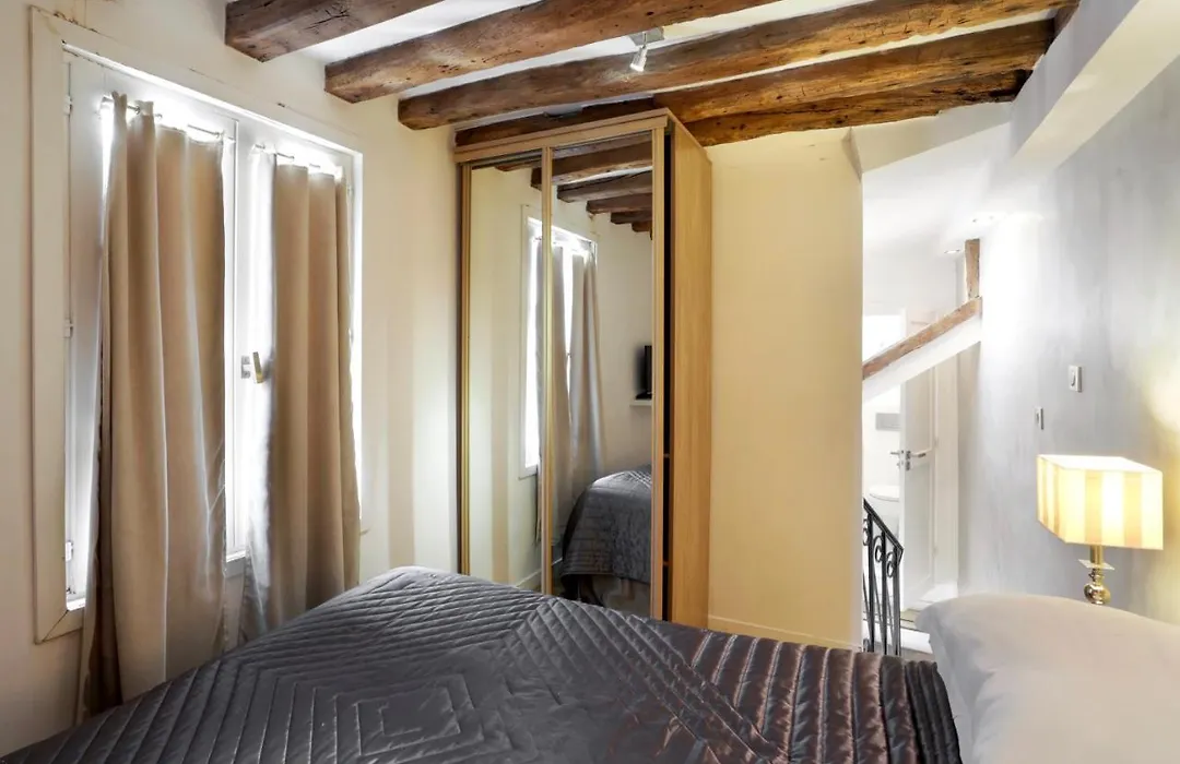Habitat Parisien - 1Br-1Ba - Duplex Louvre Museum-1